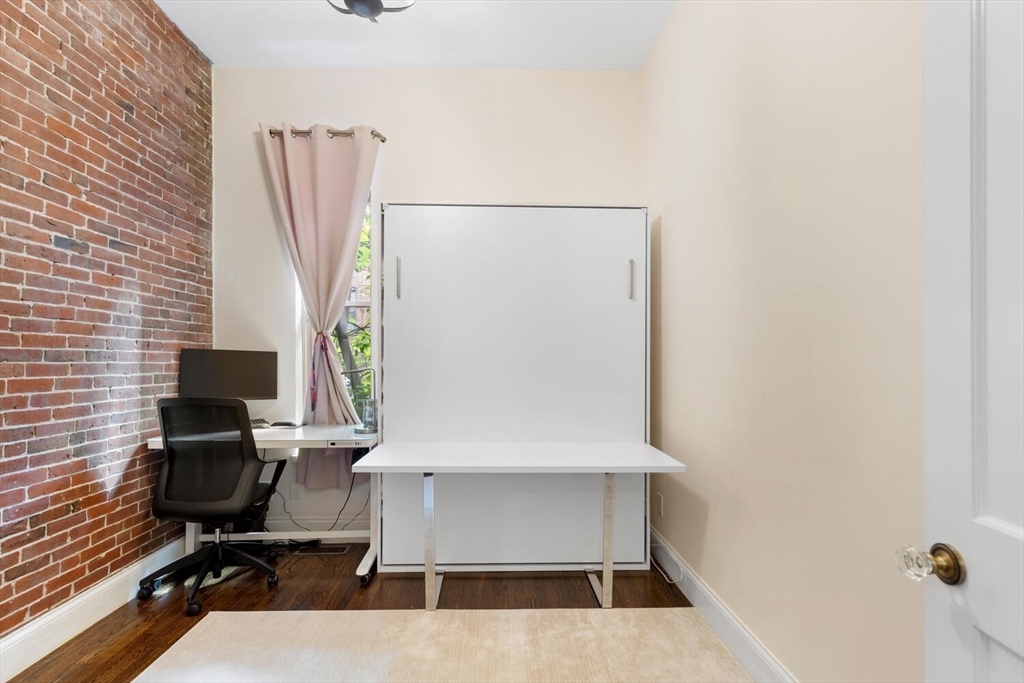 565 Massachusetts Ave, South End