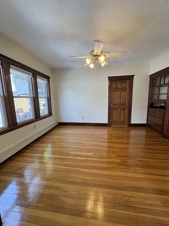 10 Laurel Ter, Ward Two