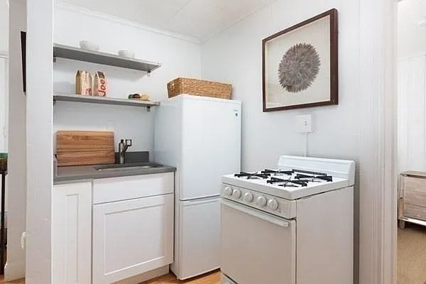 16 Chauncy St, Neighborhood Nine