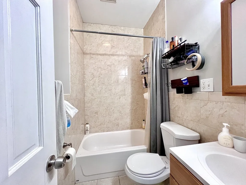 148 Strathmore Rd, Brighton