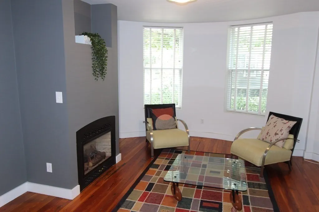 94 Brook St, Central Village