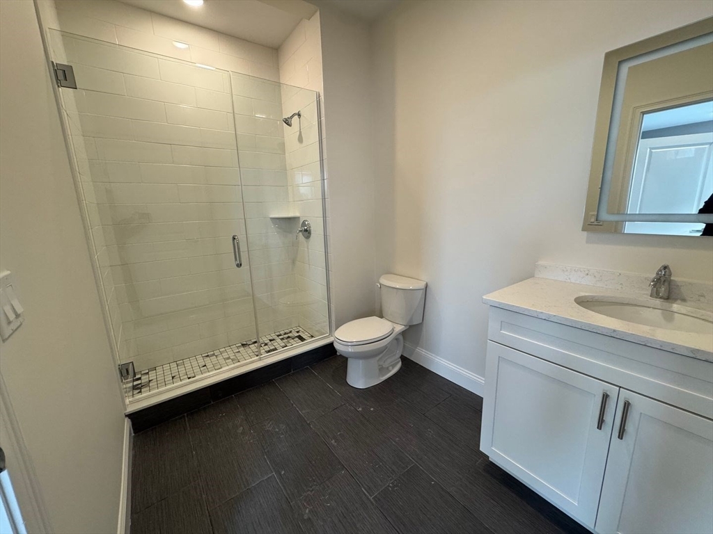 1473 North Shore Rd, Revere