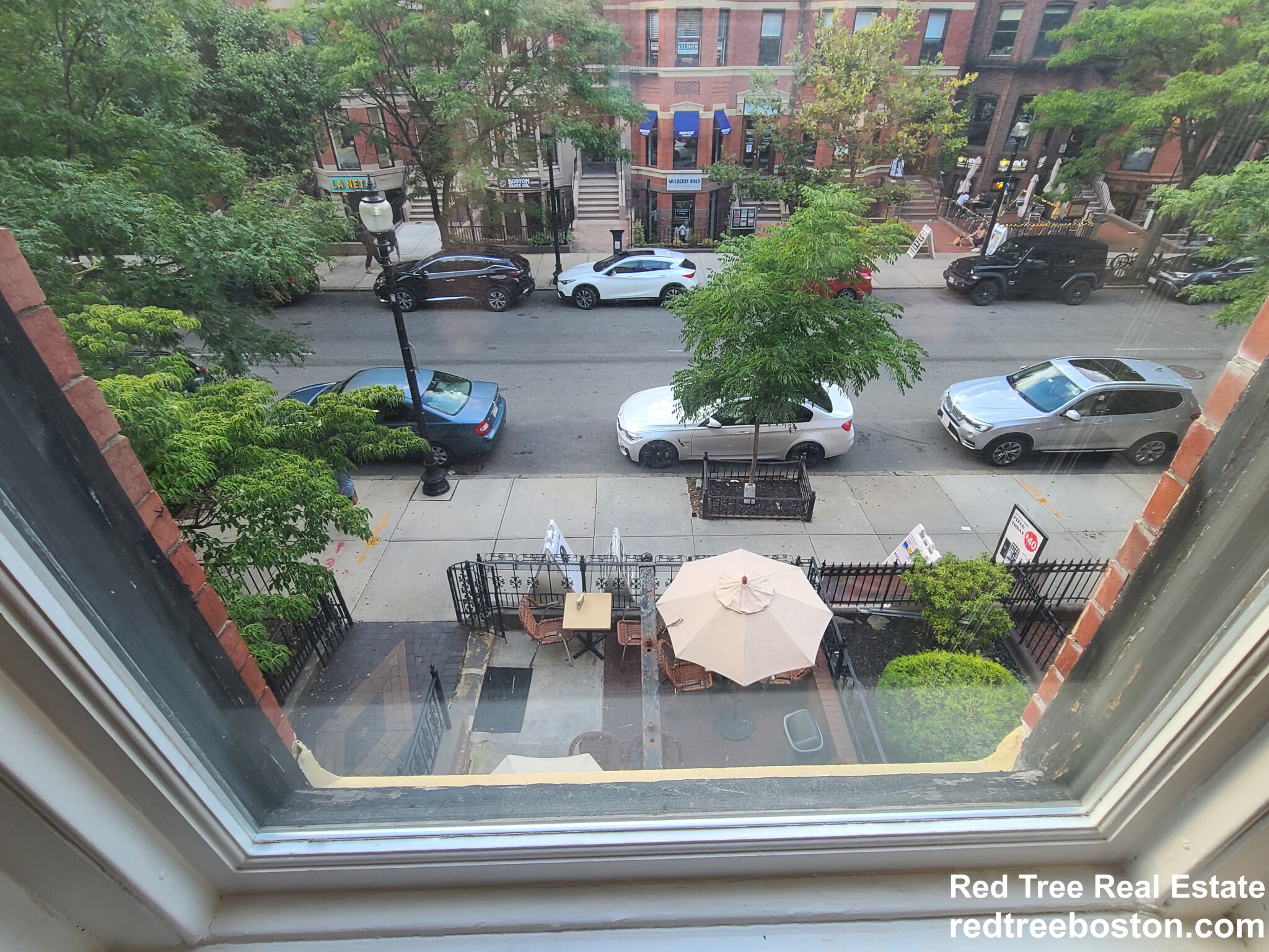 254 Newbury St, Back Bay