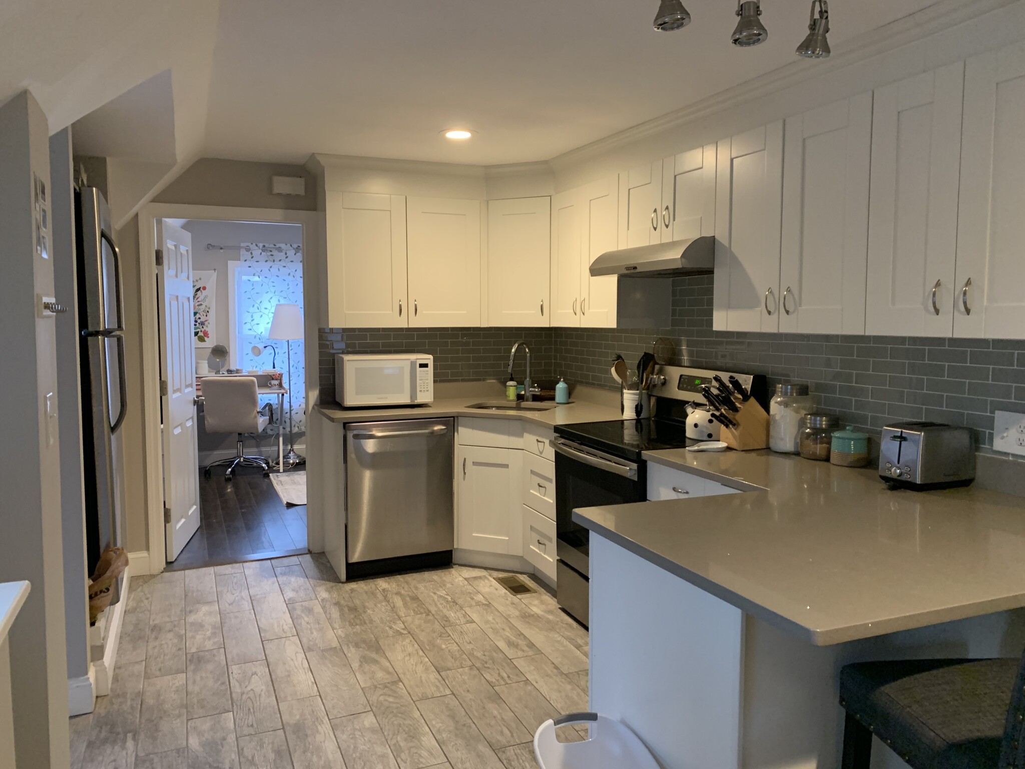 77 Linden St, Brighton