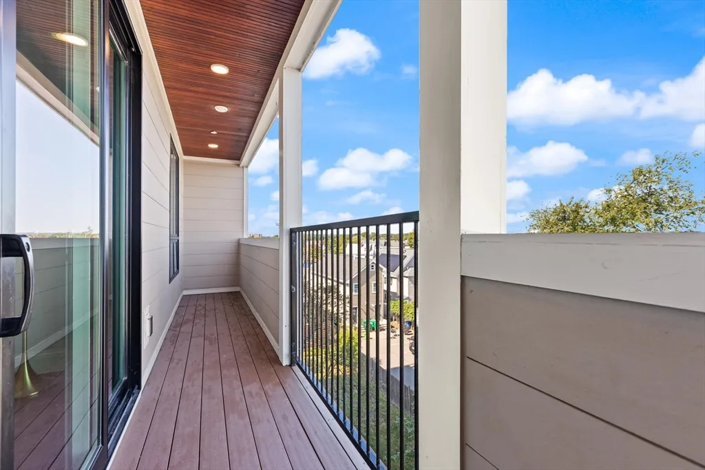 87 Medford St, Tufts University