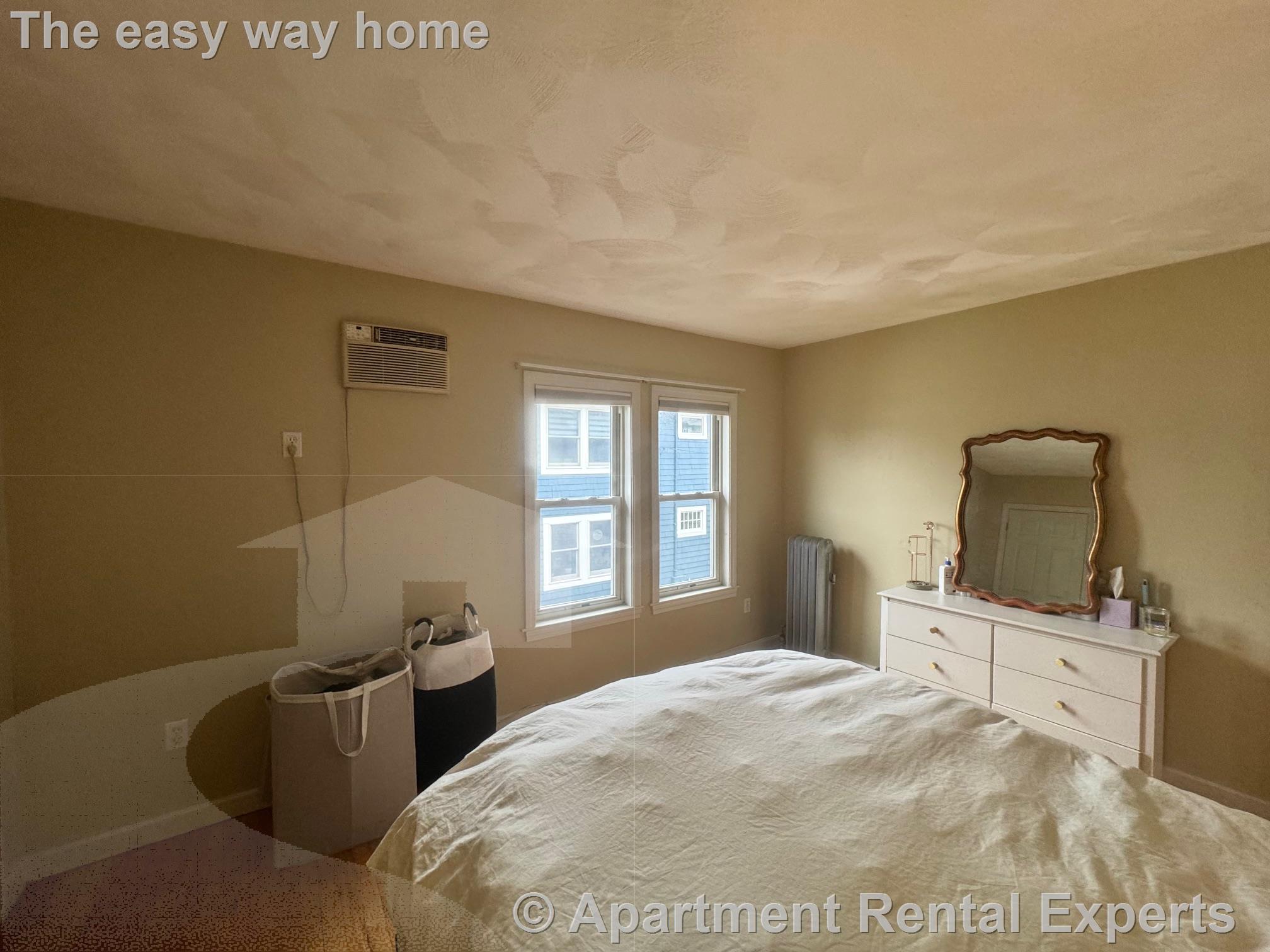 53 Farragut Ave, Teele Square