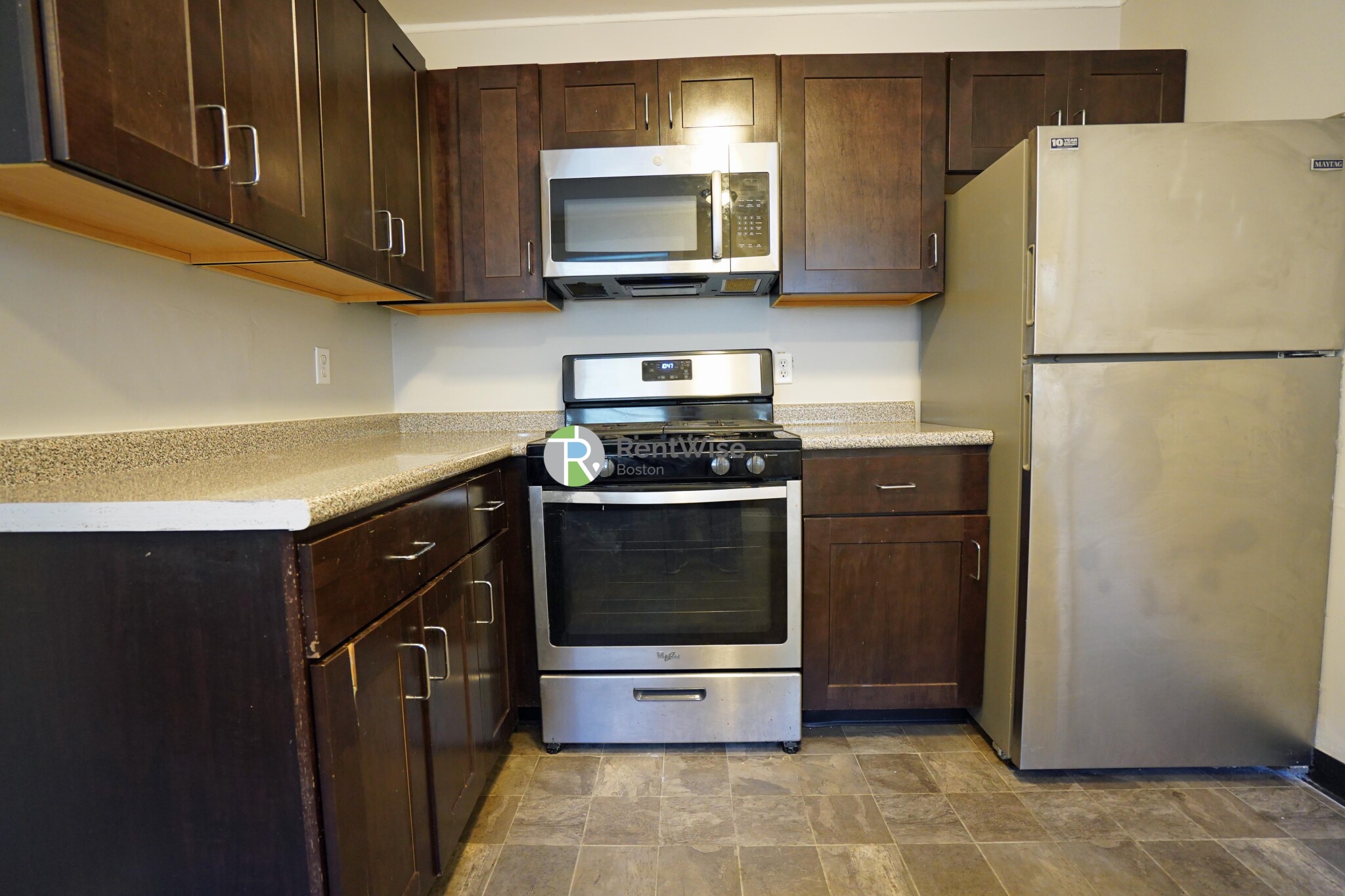 136 Arlington St, Oak Square