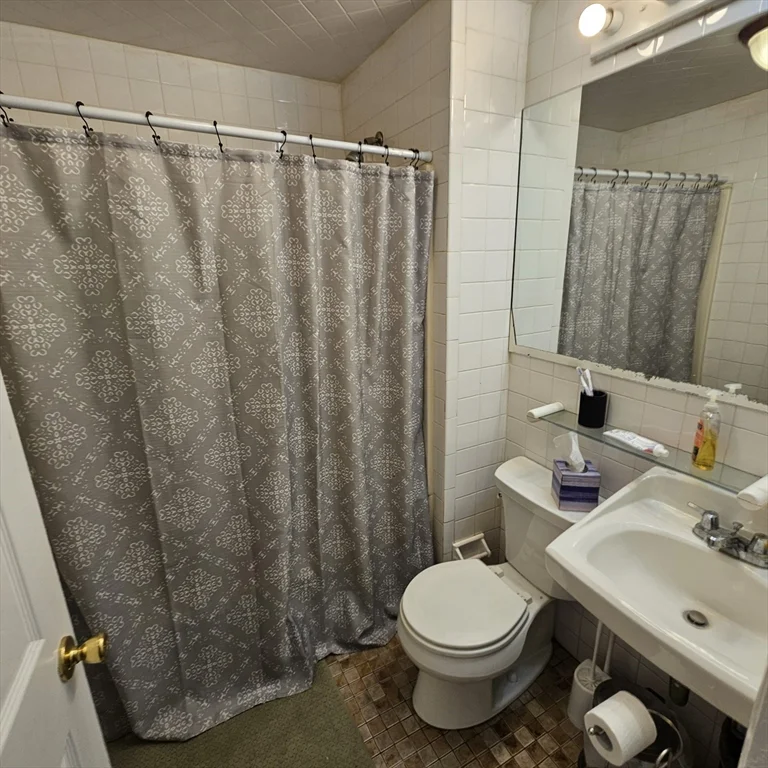 544 Trapelo Rd, Belmont
