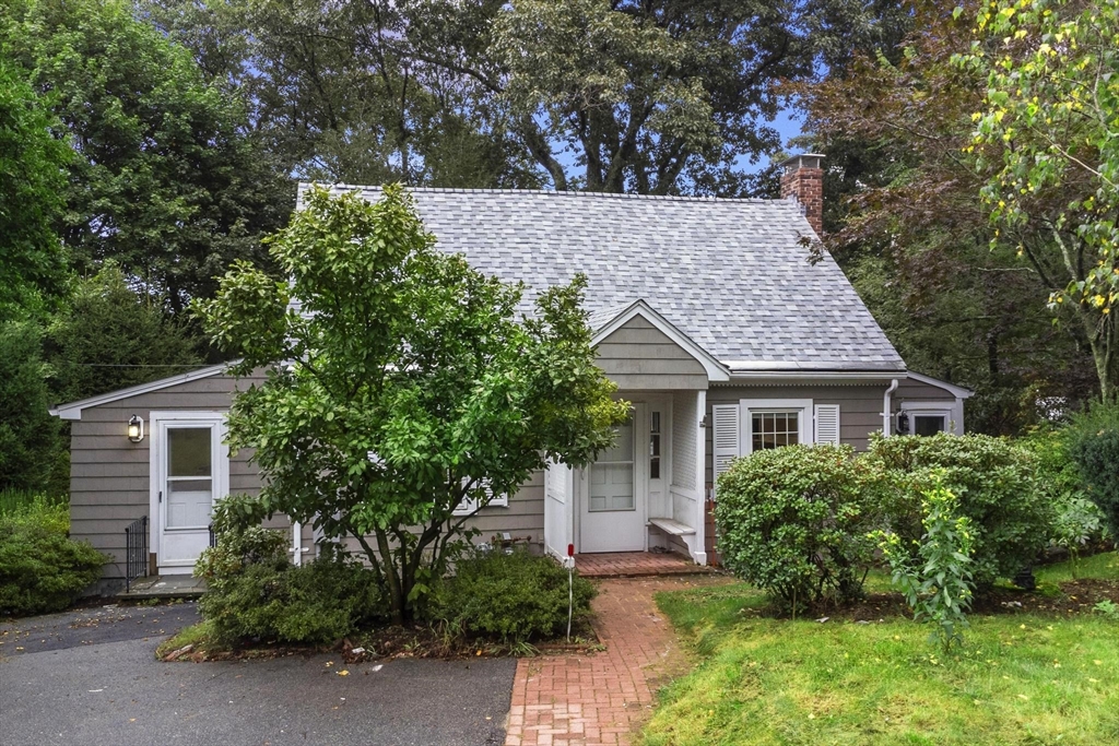 1 Martin Rd, Wellesley