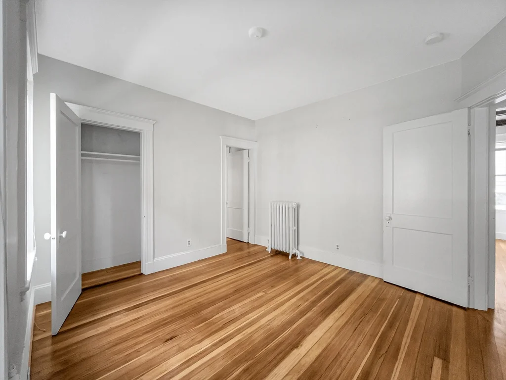 23 Kingsboro Park, Jamaica Plain