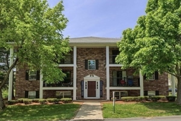 12 Walker Rd, North Andover