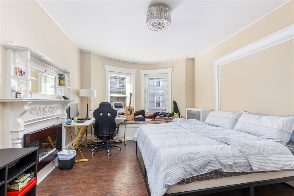 21 Royal St, Allston