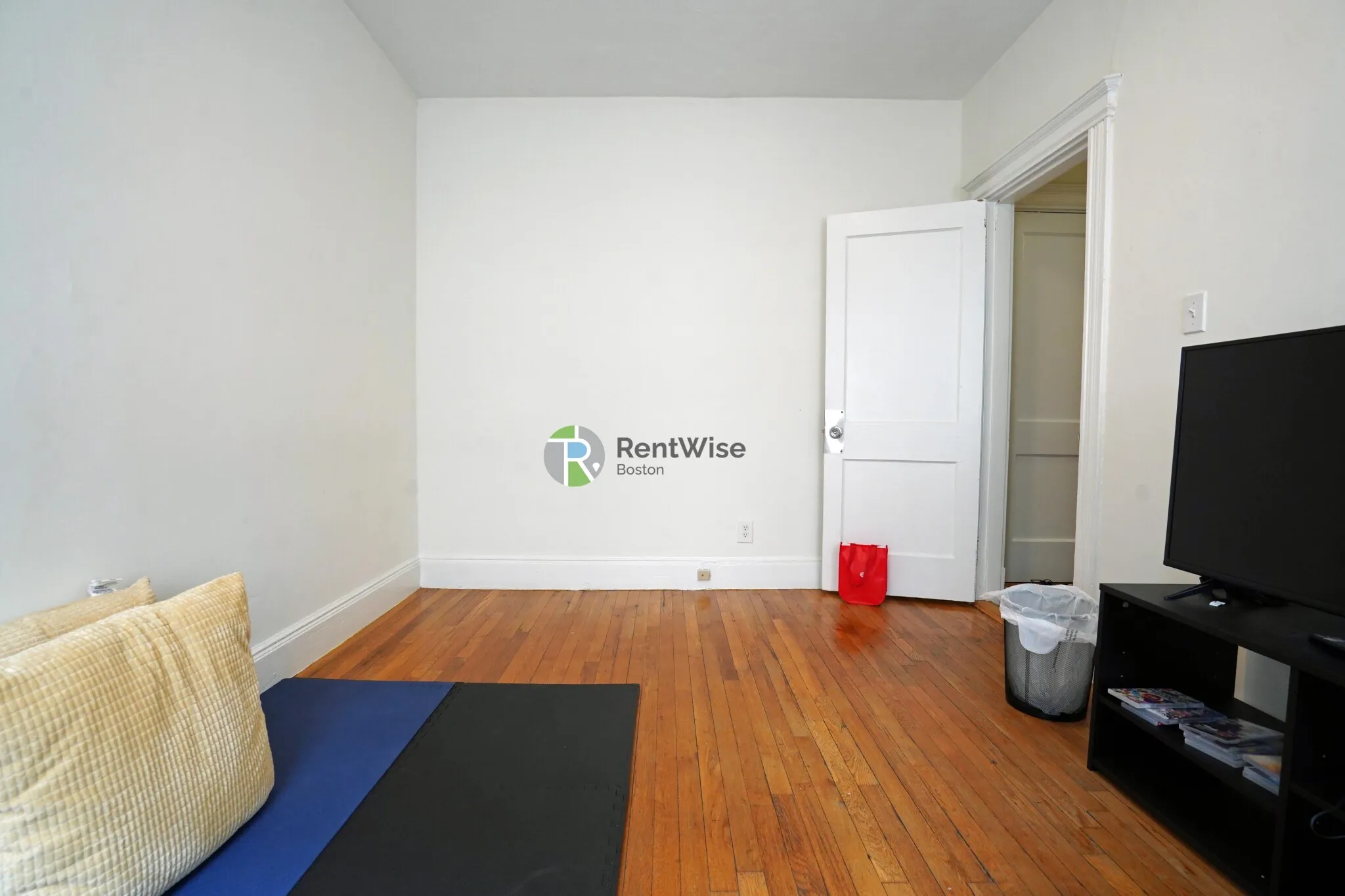 74 Brainerd Rd, Allston