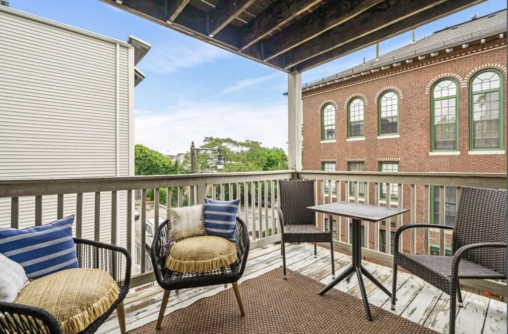 476 E 3rd St, South Boston