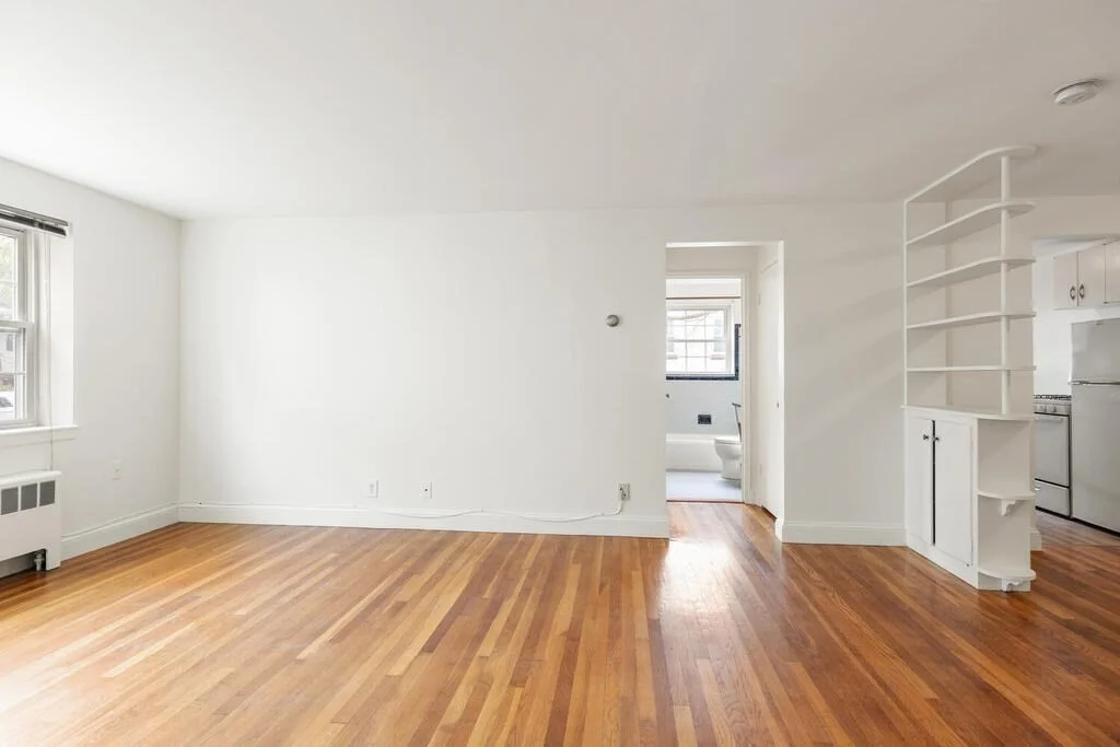 4 Menotomy Rd, Arlington