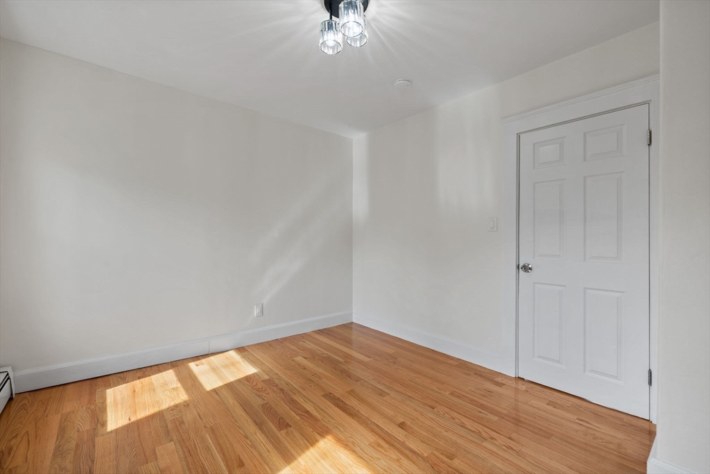 5 Fells Ave, Milford