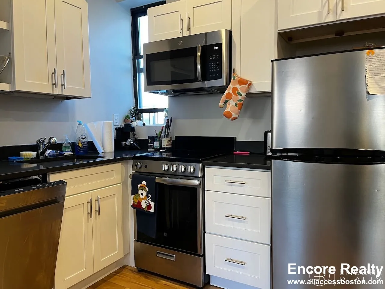 833 Beacon St, Fenway