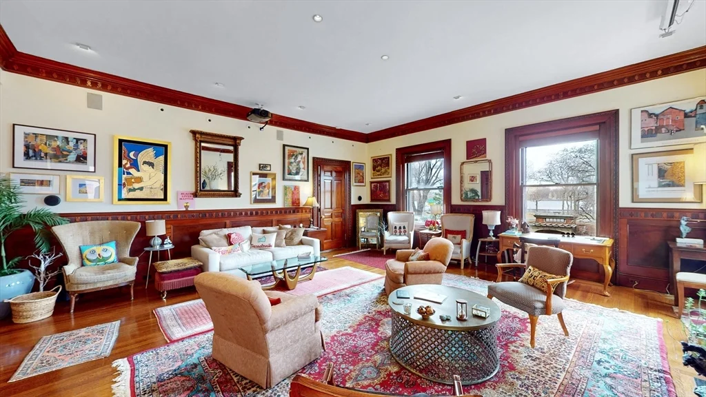 404 Beacon St, Back Bay