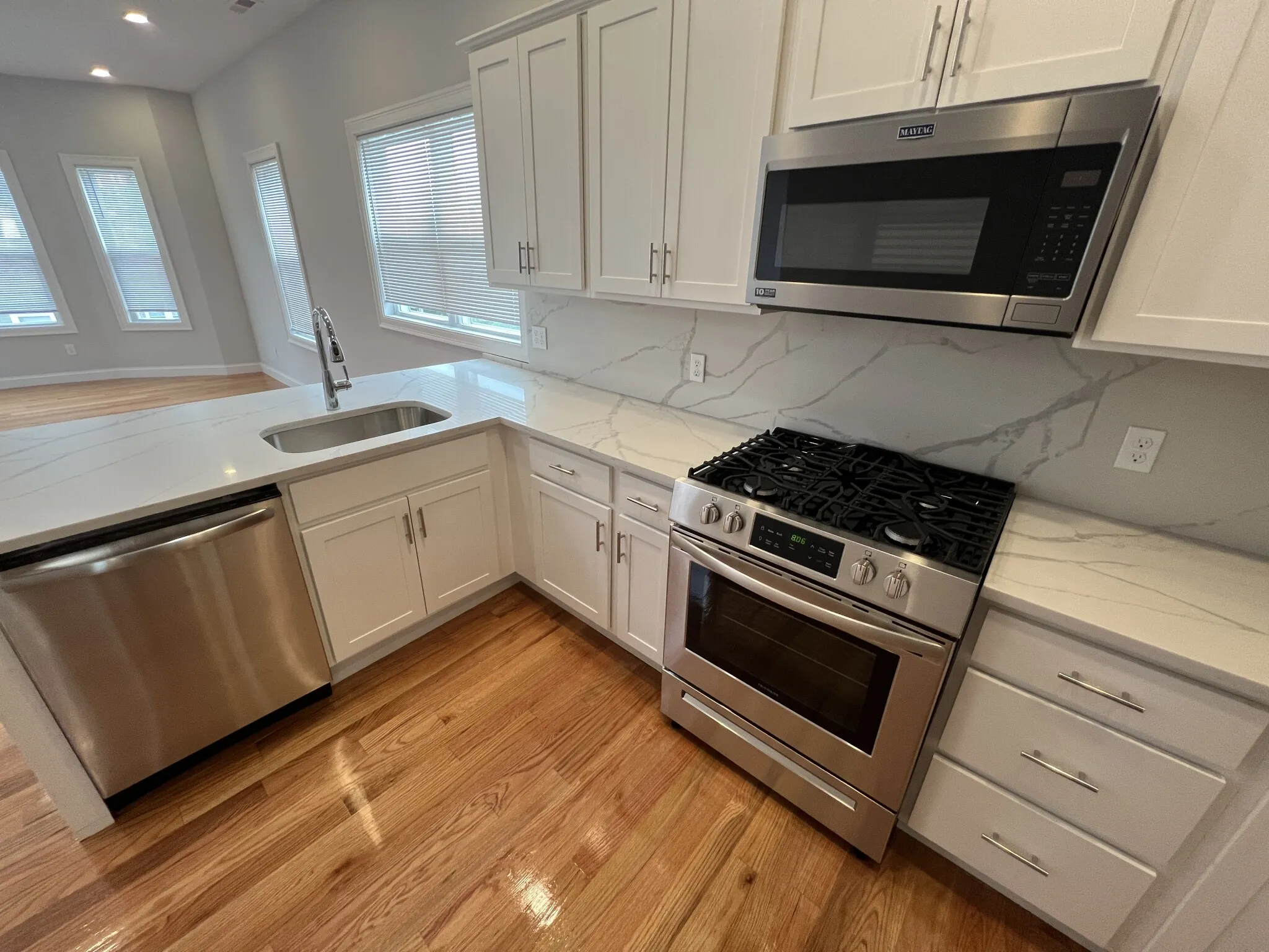 126 Cross St, East Somerville