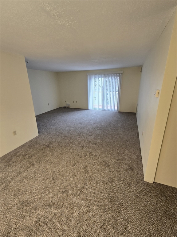 3 Post Oak Ln, Natick