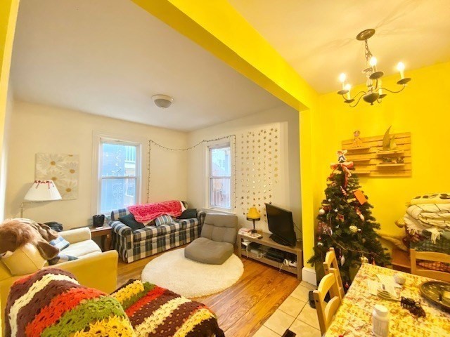 10 Bucknam St ,, Mission Hill