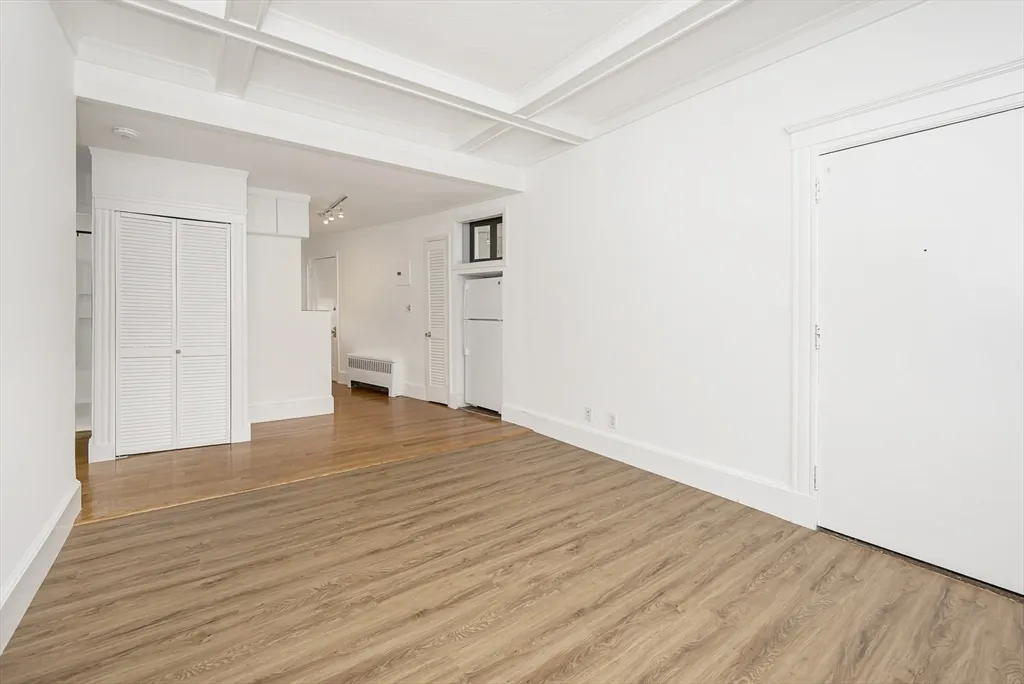 1730 Commonwealth Ave, Brighton