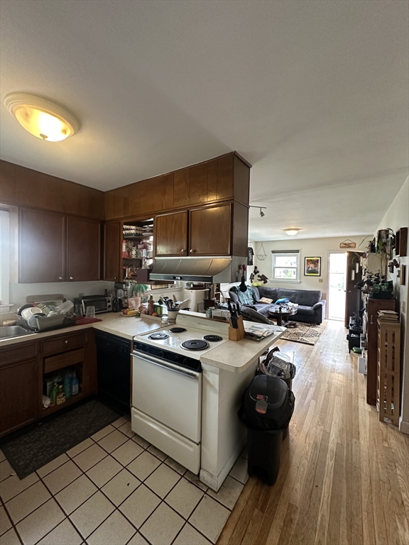 8 Newton St, Brighton