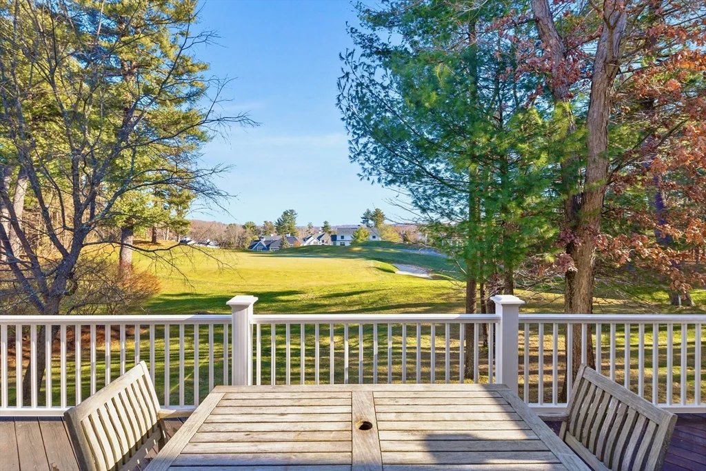 7 Bobby Jones Dr, Andover