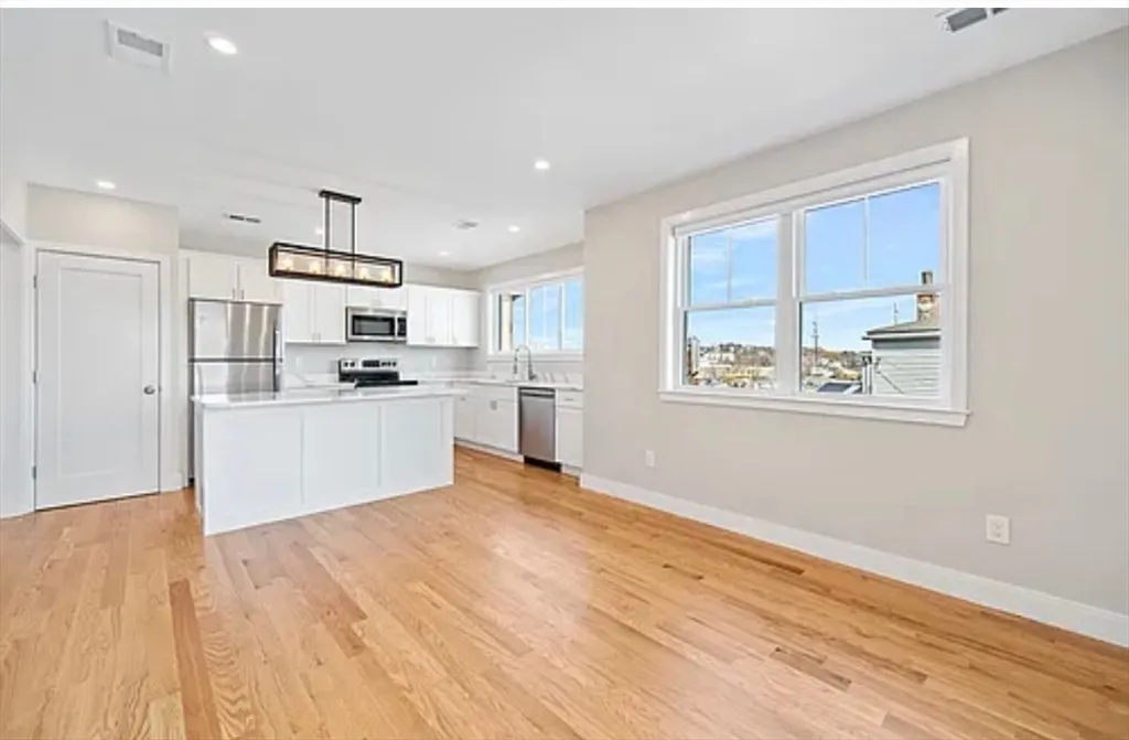 2-4 Hecla, Dorchester