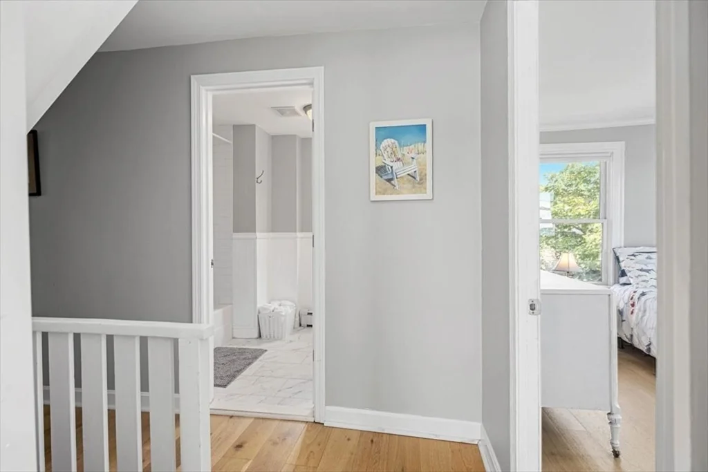 36 Sunset Ave Winter Rental, Hull