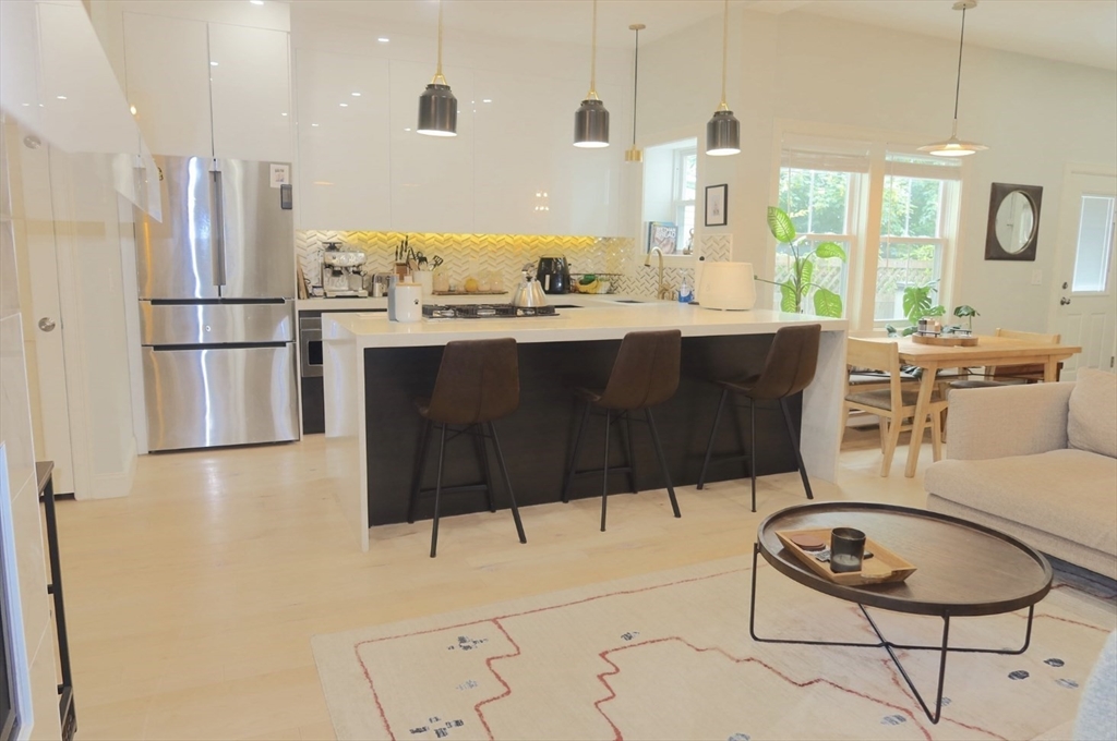 94 Bunker Hill, Charlestown