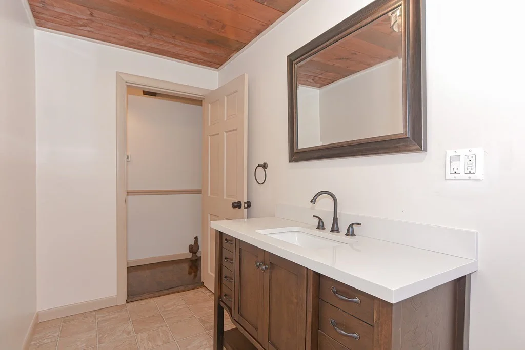 110 Oswego, Bellingham