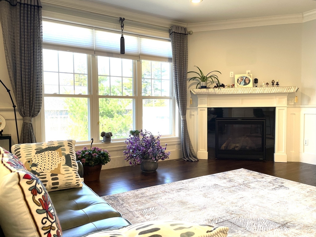 884 Chestnut St, Waban