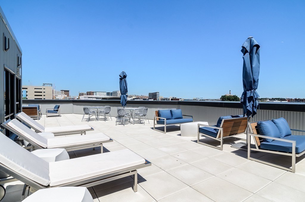 45 W 3rd St, South Boston