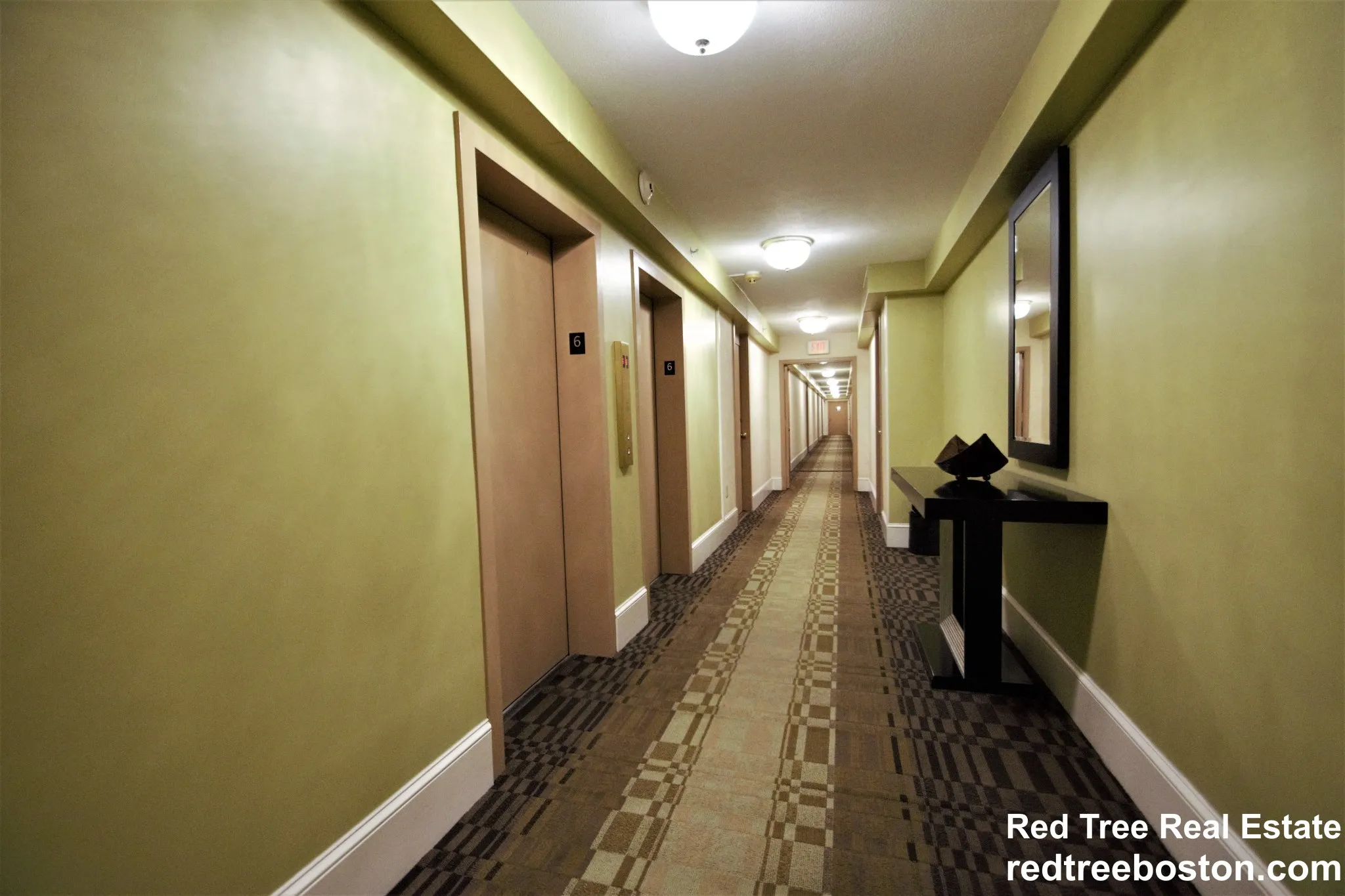 101 Monmouth Ct, Longwood