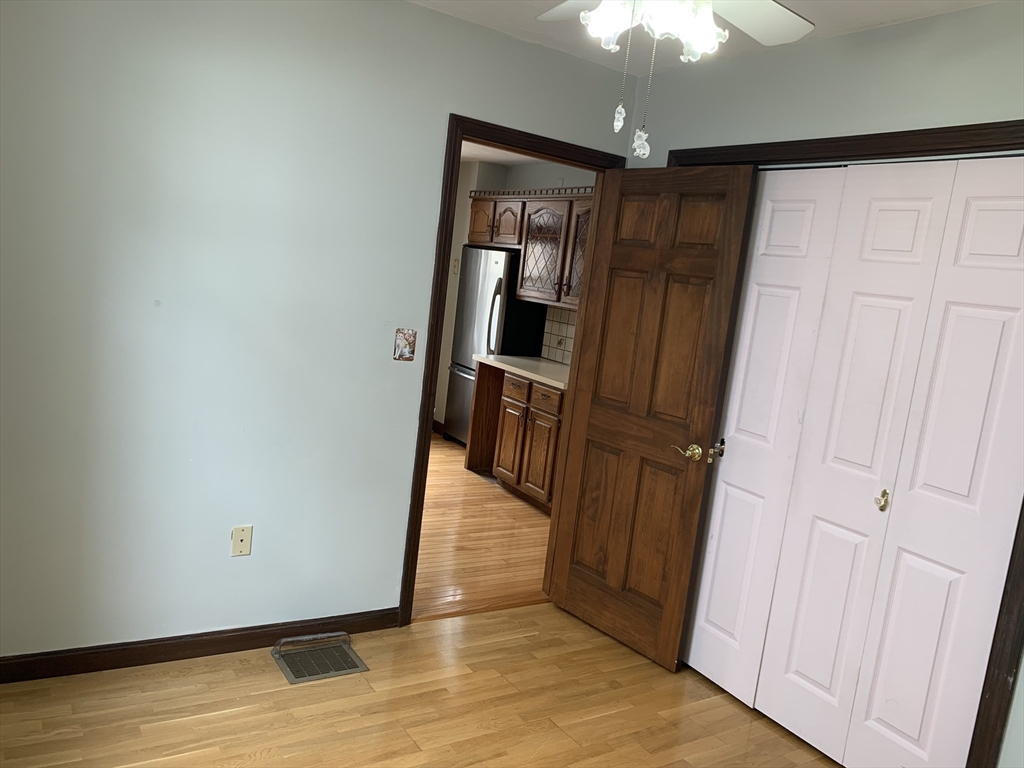 686 East 7th St, South Boston