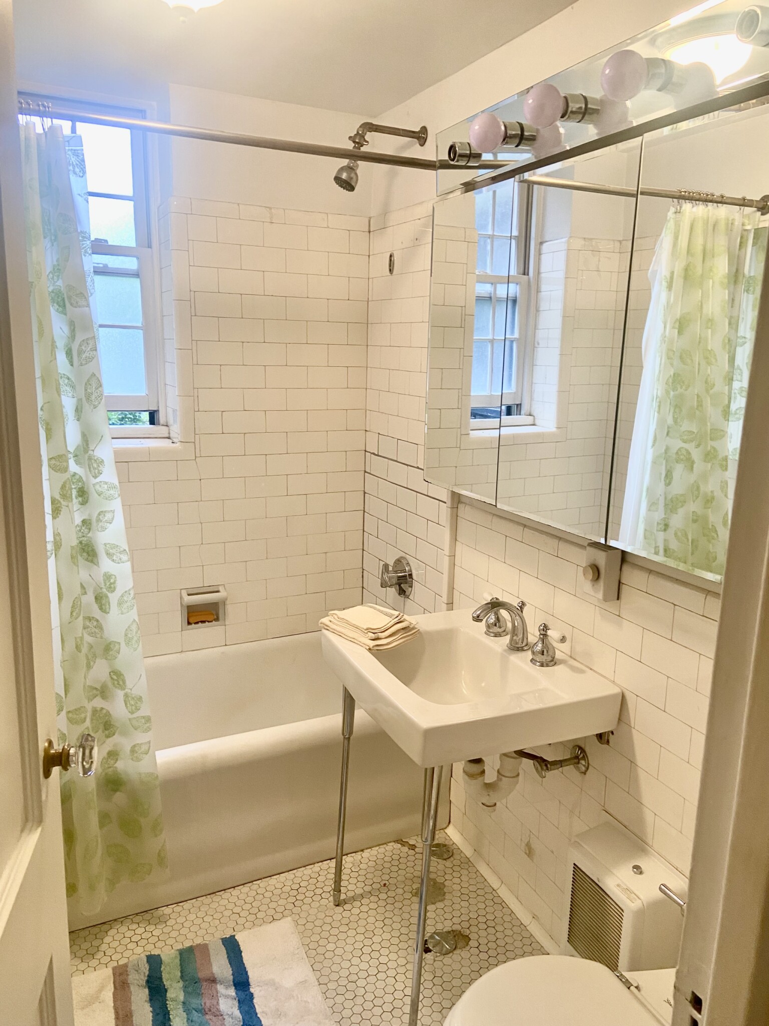 988 Memorial Dr, West Cambridge