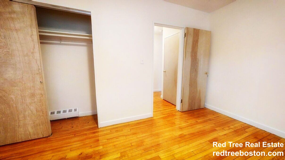 63 Parkman St, North Brookline