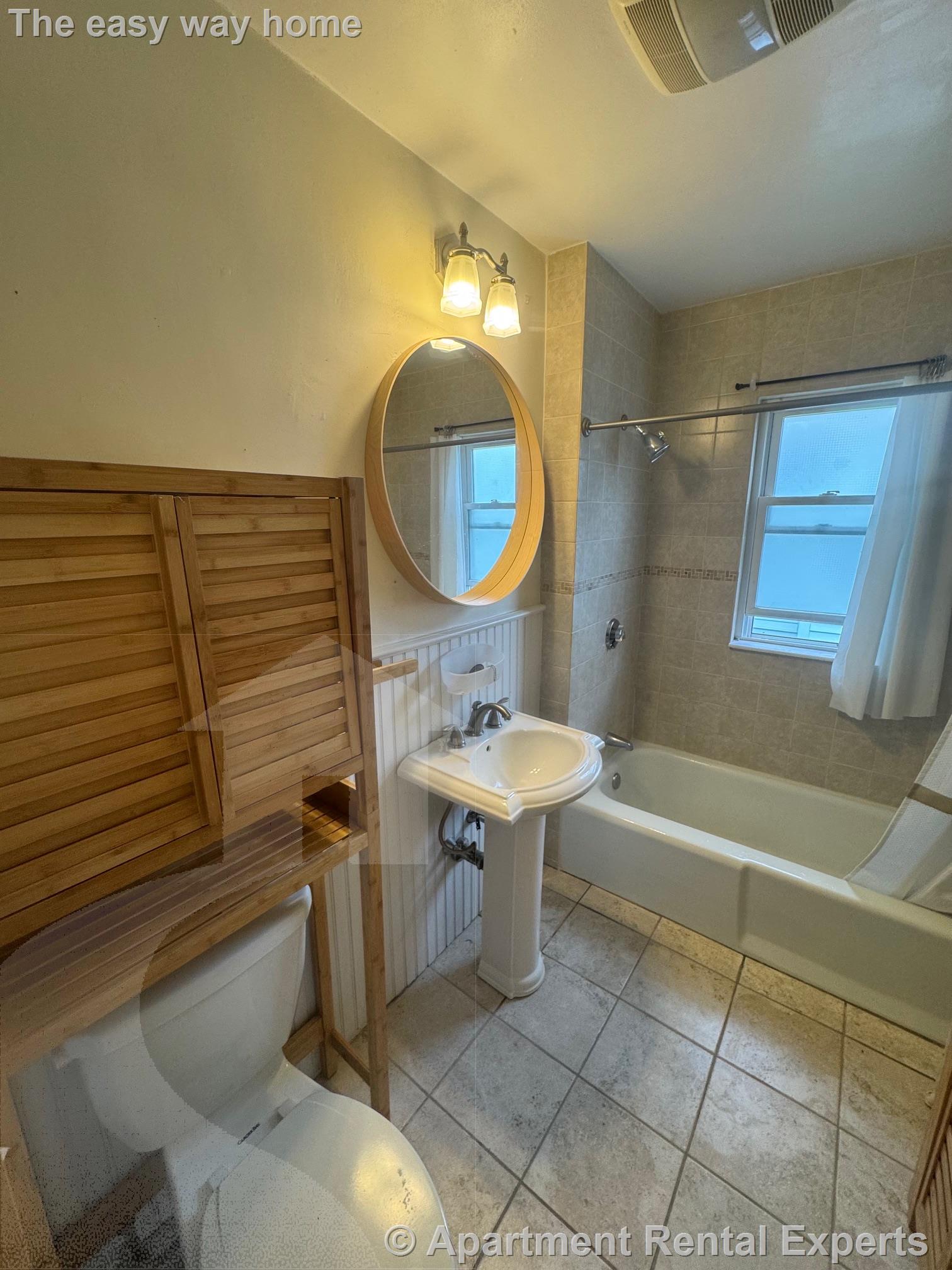 48 Standish St, Huron Village