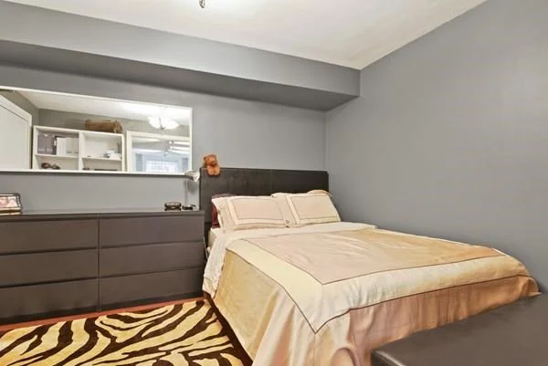 242 Beacon St, Back Bay