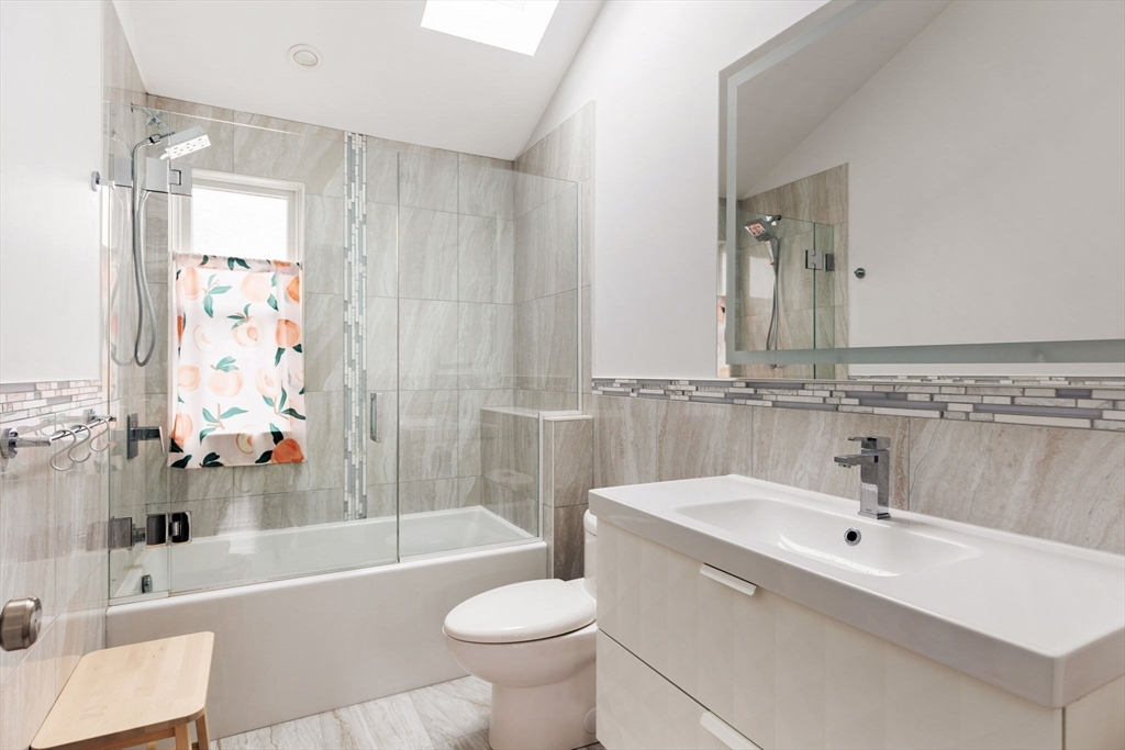 37 Claremon St, Davis Square