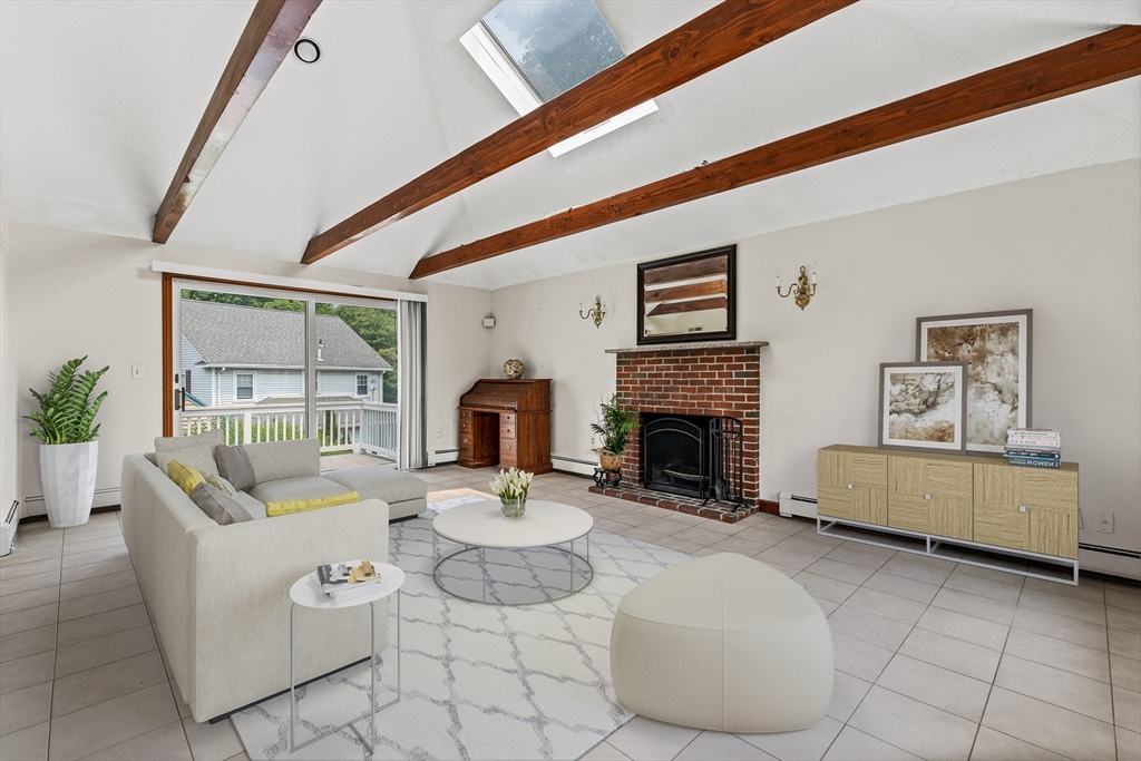 1 Via Marino, Medford