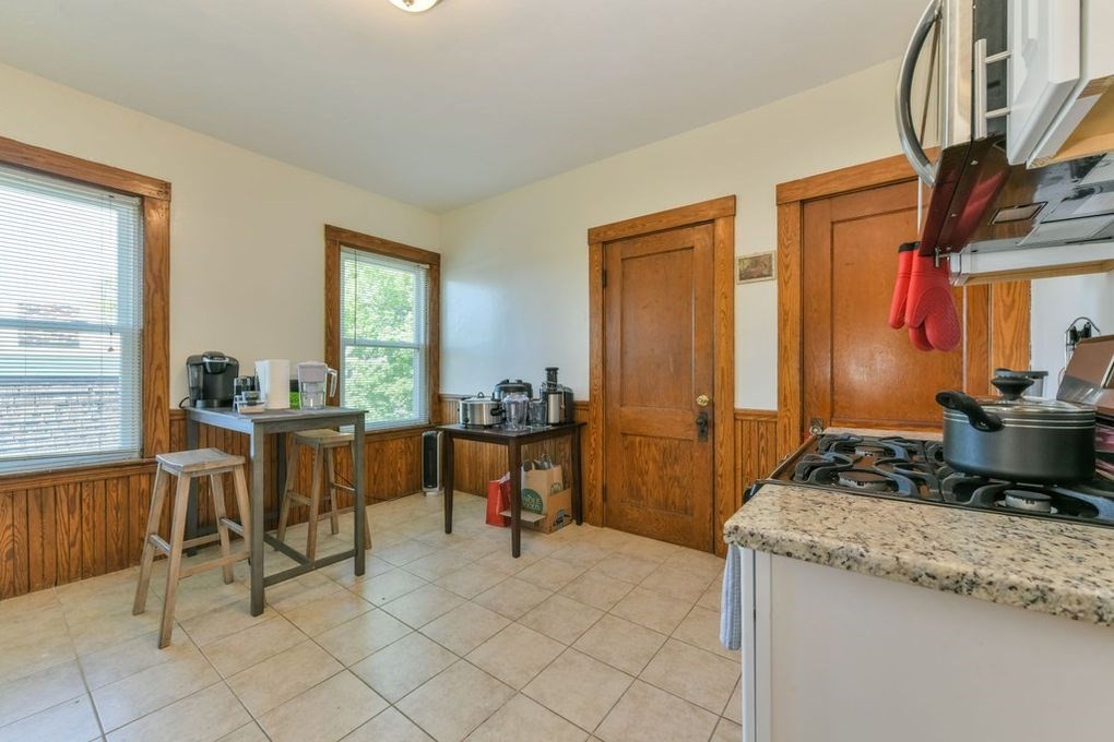 11 Parkton Rd, Jamaica Plain