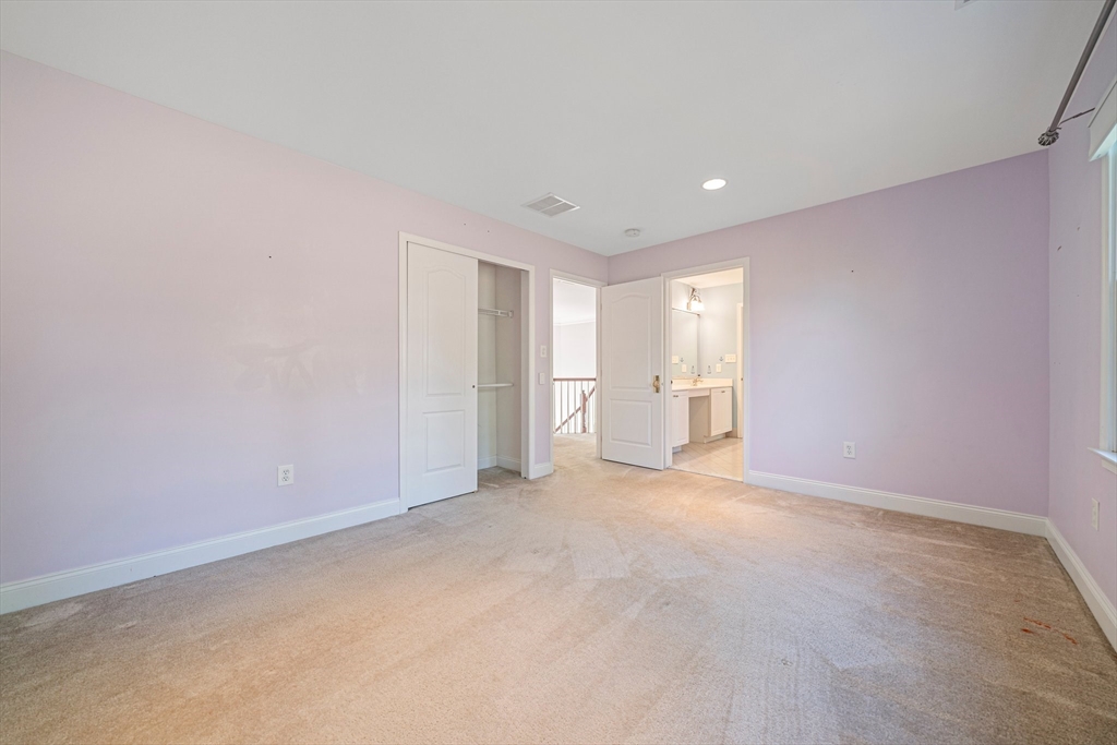 24 Endean Dr, Walpole