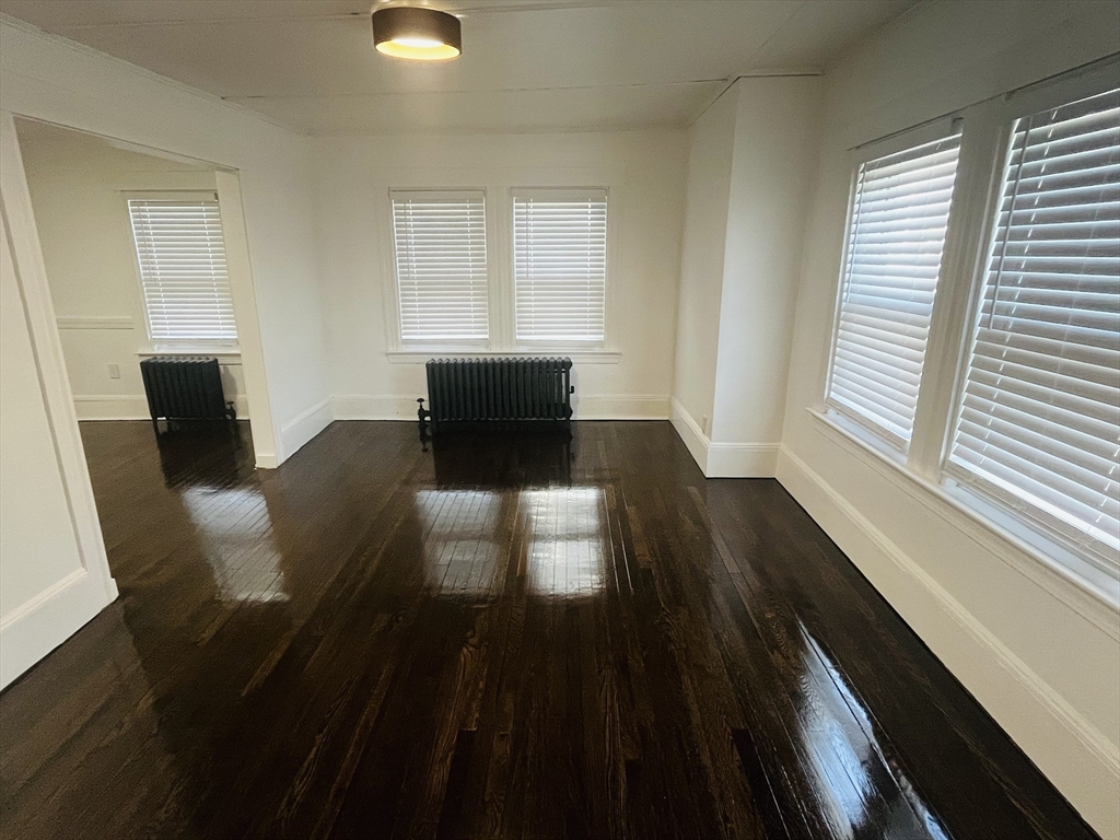 25 R Auburn St, Woburn