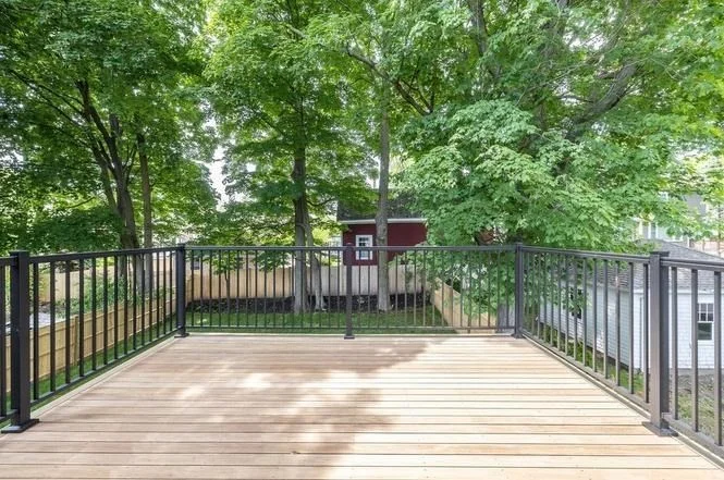 1597 Centre St, Newton Highlands