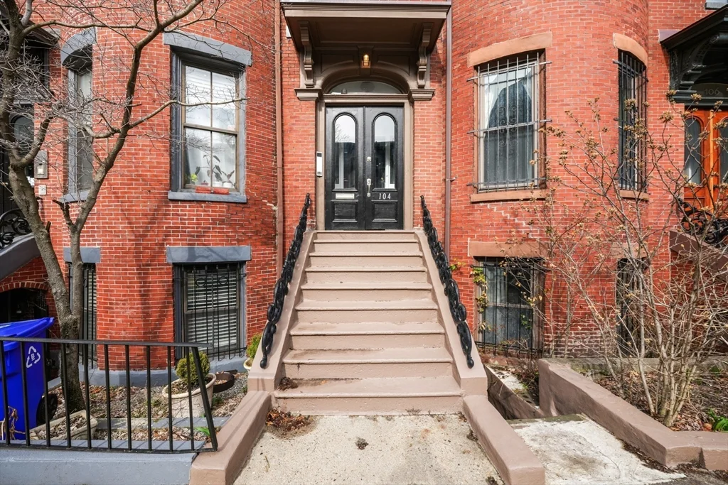 104 E Brookline St, South End