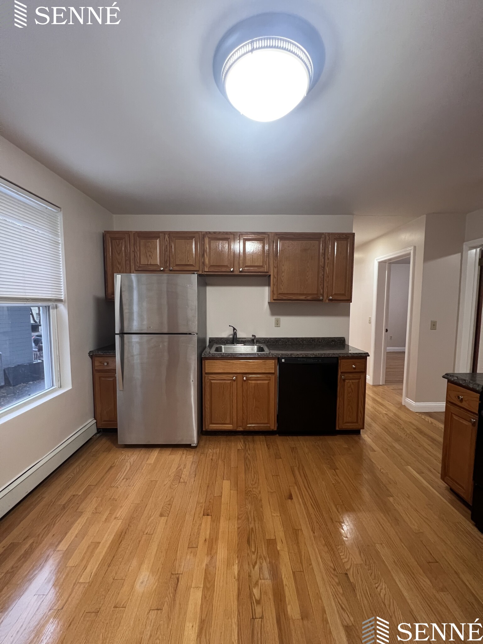 275 Putnam Ave, Riverside