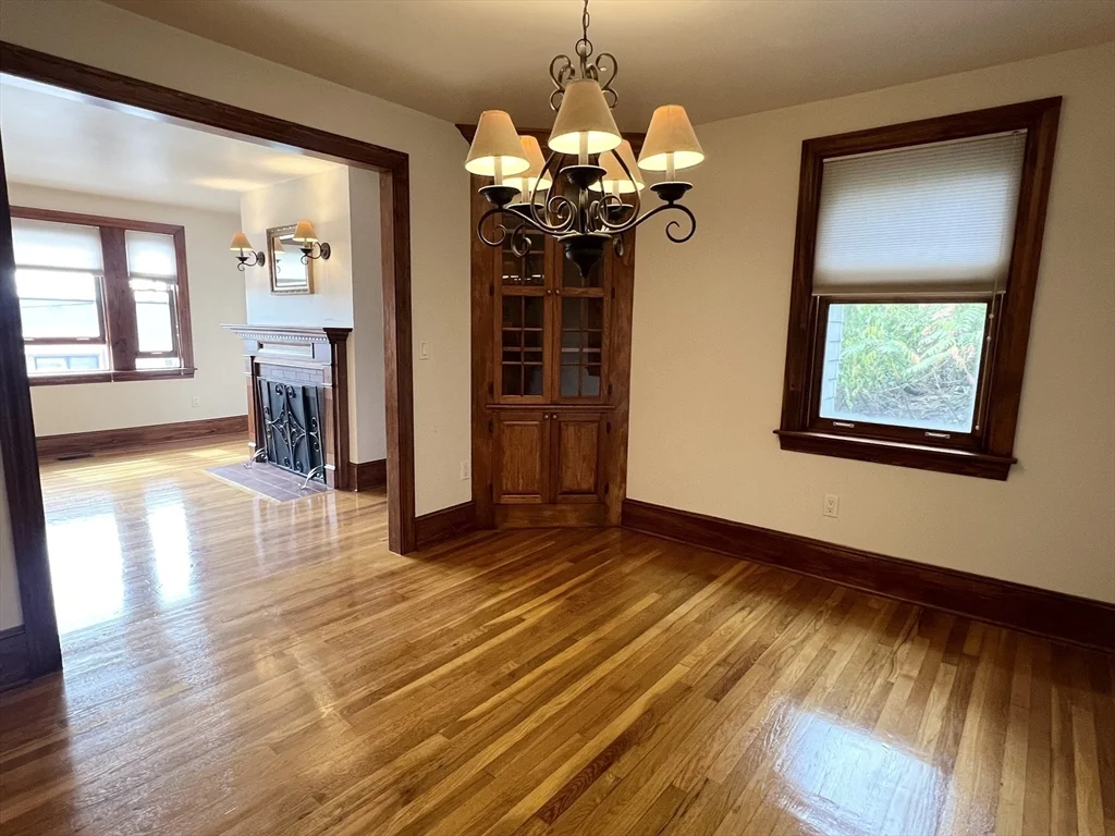 584 Humphrey St, Swampscott