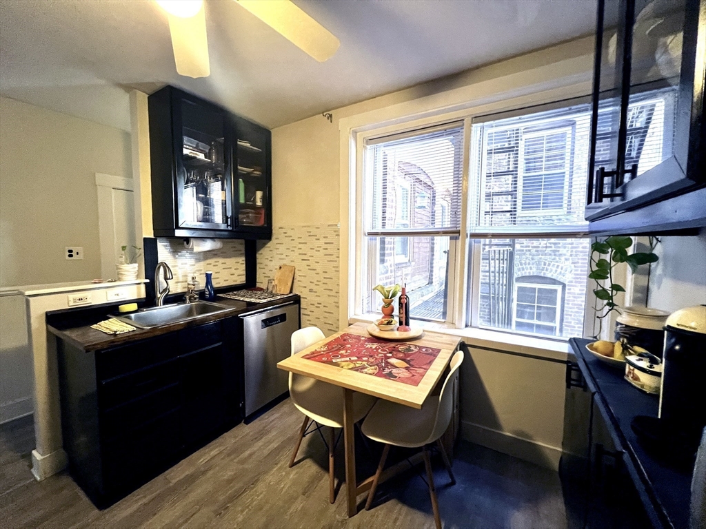 10 Henchman St, North End